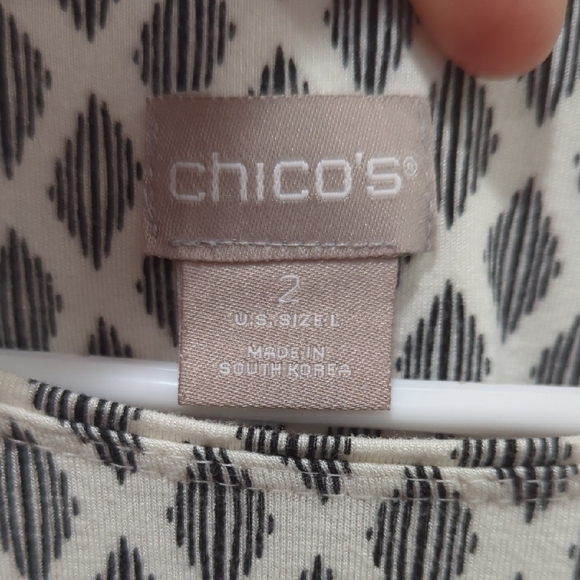 Chico's Black and White Geometric Long Sleeve Top Classic Basic - Picture 2 of 9